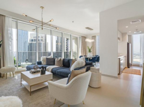 Spacious Apt With Incredible Canal and Park Views